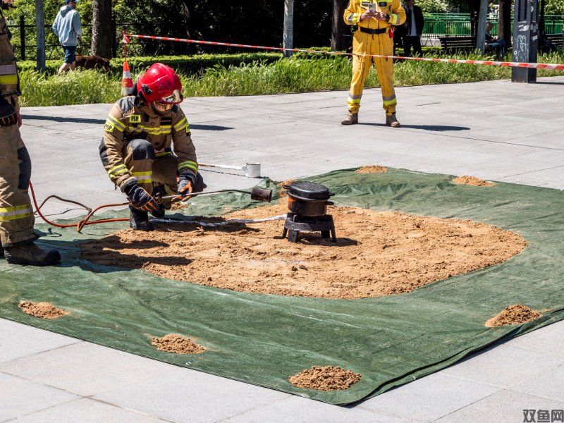 s13伏击专家三星爆爆带什么装备比较好