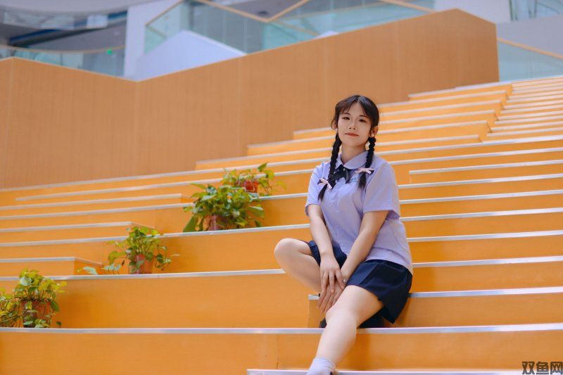 惊艳！《少女前线2》新时装上线，超短裙造型，大雷“hold不住”